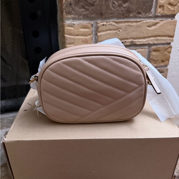 Tory Burch Kira small chevron camera bag NWT - Picture 5 of 6